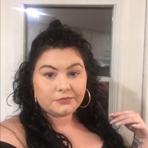 Meet your Posher, Marilou